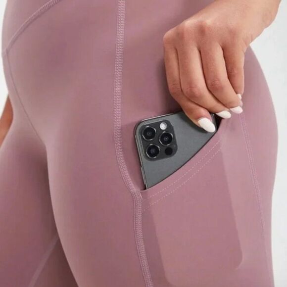 Outdoor Voices Zoom 8" Shorts In Deep Taupe - Picture 4 of 6